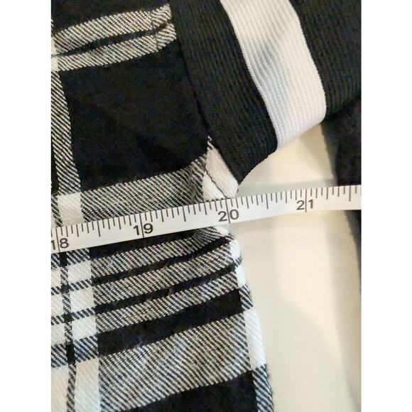 SO Goods For Life Womens Flannel Shirt Black White Size S Cozy Plaid Grunge Fall - Picture 5 of 6